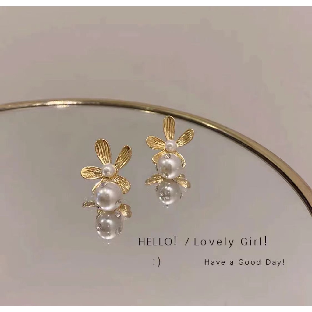 Anting fashion korea gold anti karat model bunga diamond A028