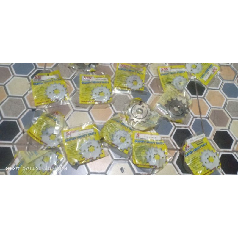 Gear depan Gir depan SSS suzuki satria FU 13 mata