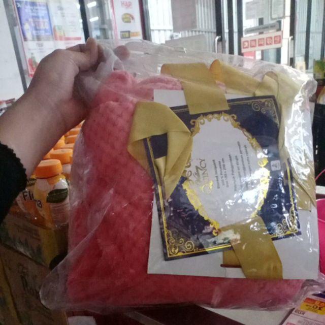 Selimut Vallery Quincy