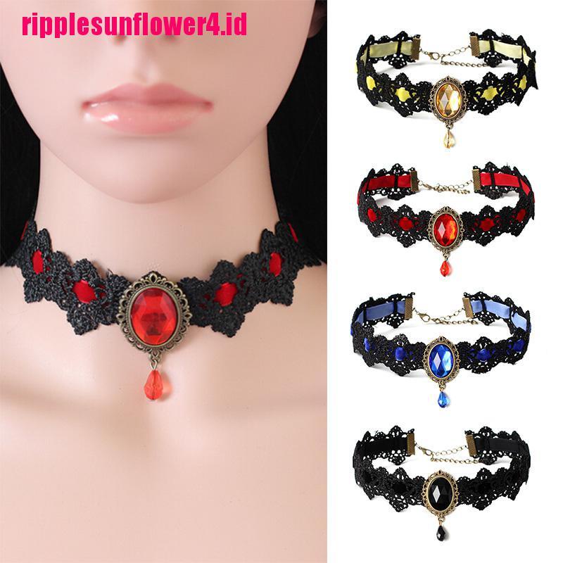 Kalung Choker Bahan Velvet Aksen Renda Warna Hitam Gaya Vintage Gothic