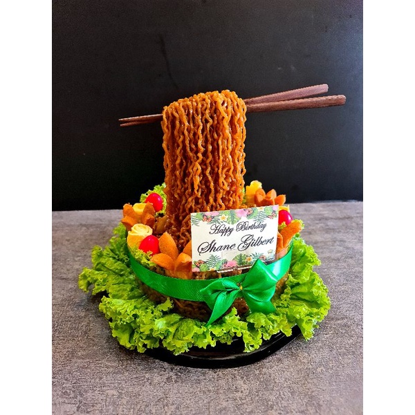 

MIE TERBANG ULANG TAHUN / MIE TERBANG / LIZ KITCHEN / FLYING NOODLES CAKE