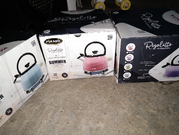 Maspion Alu Teko Air Rigoletto / Teko / Ceret Bunyi Siul Rigoleto Whistling Kettle Anodize 3 Liter