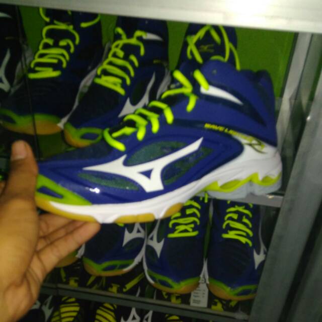 mizuno wlz 3 mid