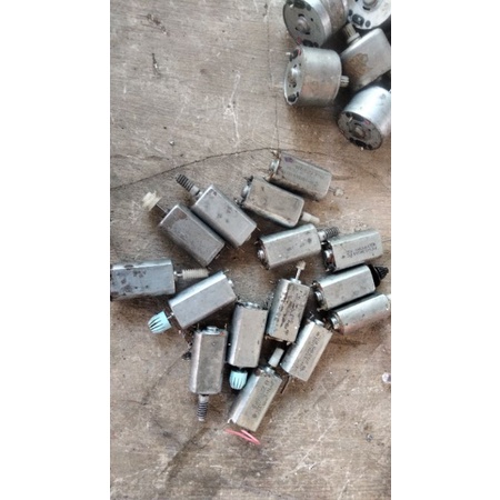 dinamo LAYANG LAYANG mabuchi Japan//kotak kecil wat besar