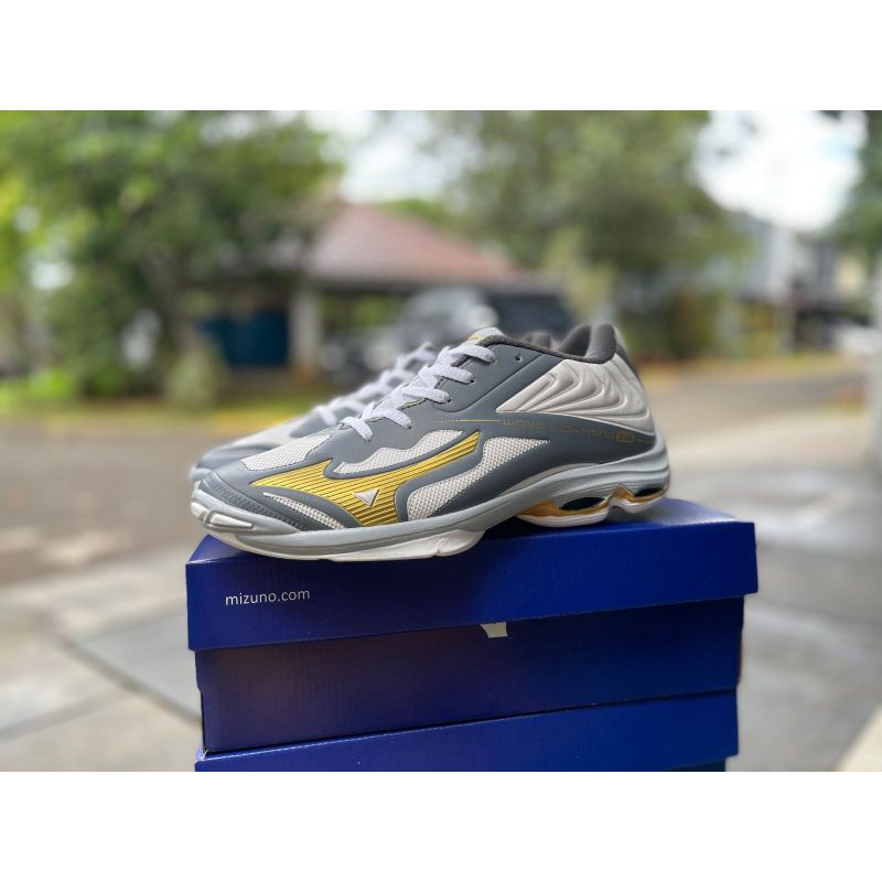 Mizuno wlz6 low lokal terbaru sepatu voli nyaman murah