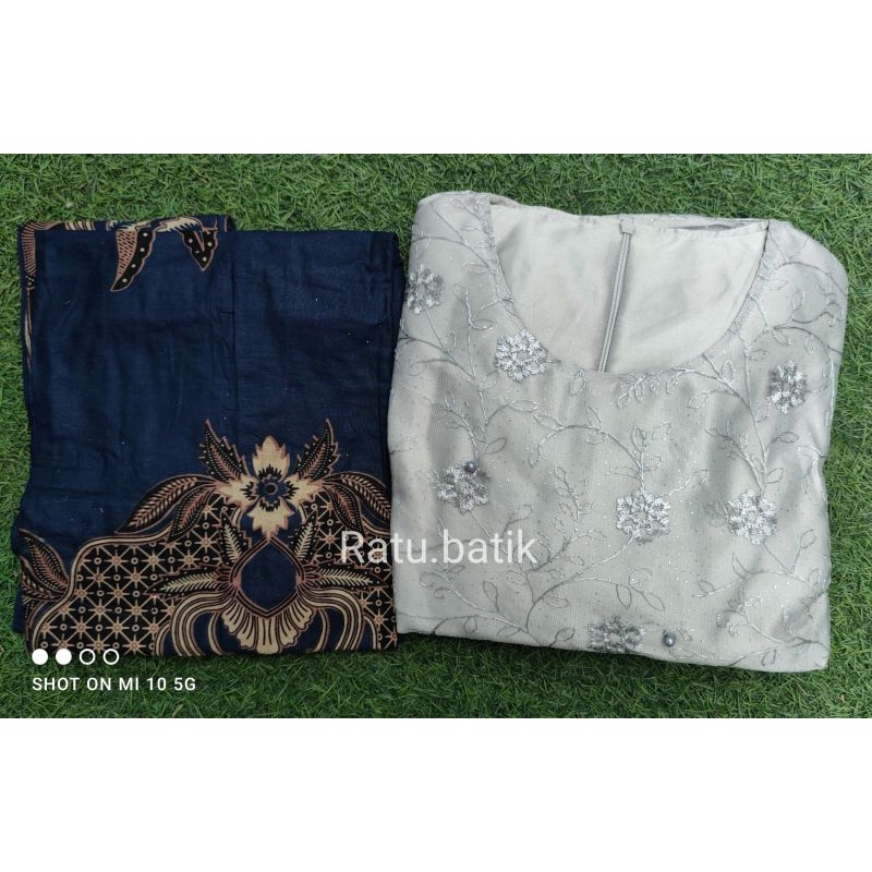 KEBAYA COUPLE SEMI PRANCIS Katun BAHAN KEBAYA SEMI FRANCE CORNELI COUPLE DANILLA BATIK COUPLE kiana-Grey