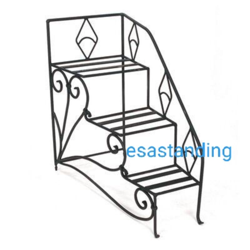 Rak tanaman besi 3 susun