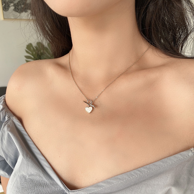 Kalung Rantai Liontin Hati Bahan Alloy Gaya Korea Untuk Wanita