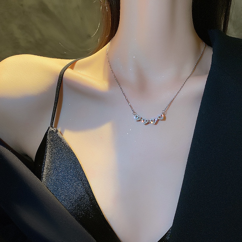 Kalung Rantai Liontin Hati Bahan Titanium Steel Gaya Korea Untuk Wanita