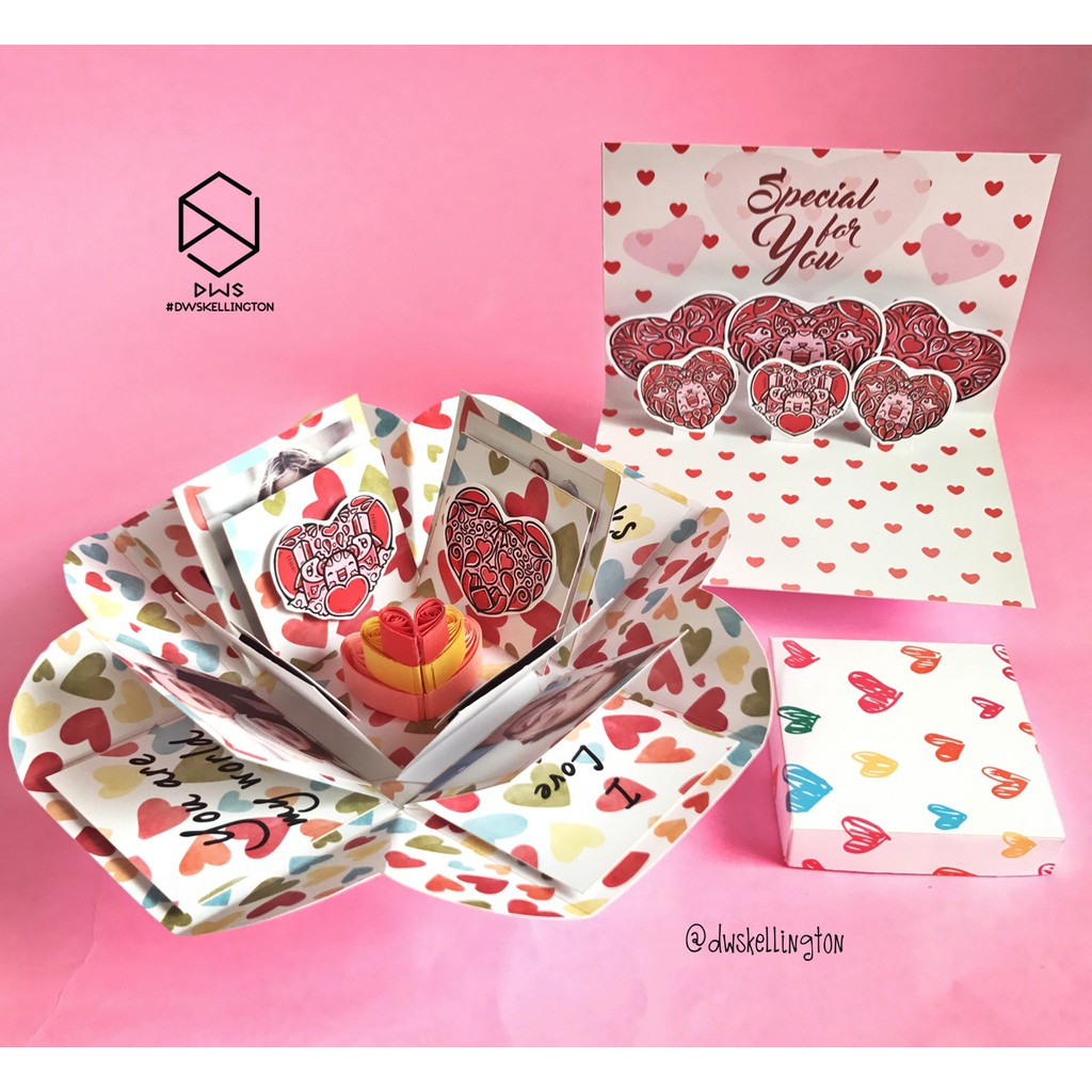

Paket Hemat Valentine Pacar: Explosion Love Cake + Card Love Monster