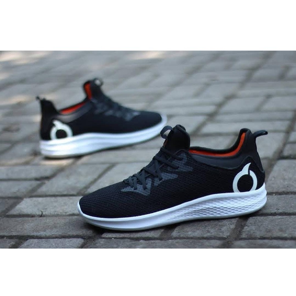SEPATU RUNNING ORTUSEIGHT PHYTON