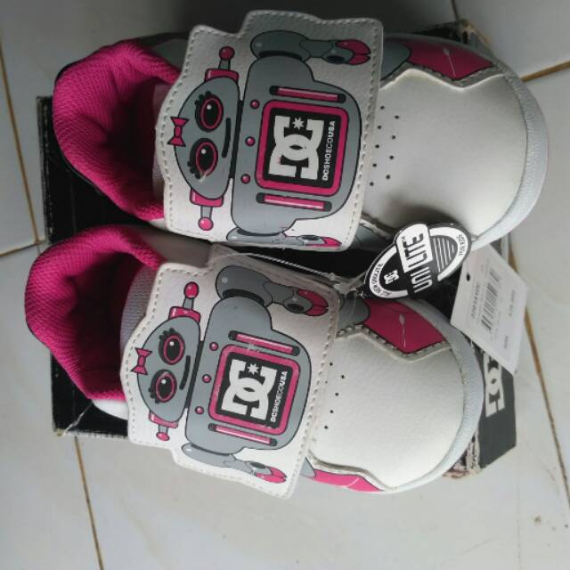 Sepatu anak DC shoes original