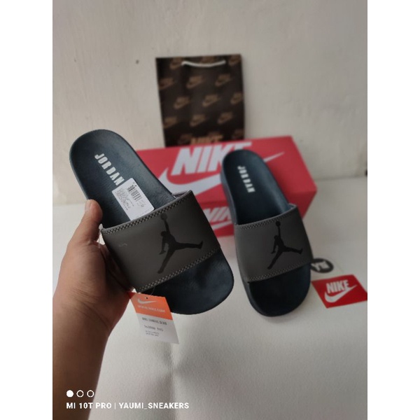 SANDAL SLOP NIK3 JORDAN-GREY BLACK