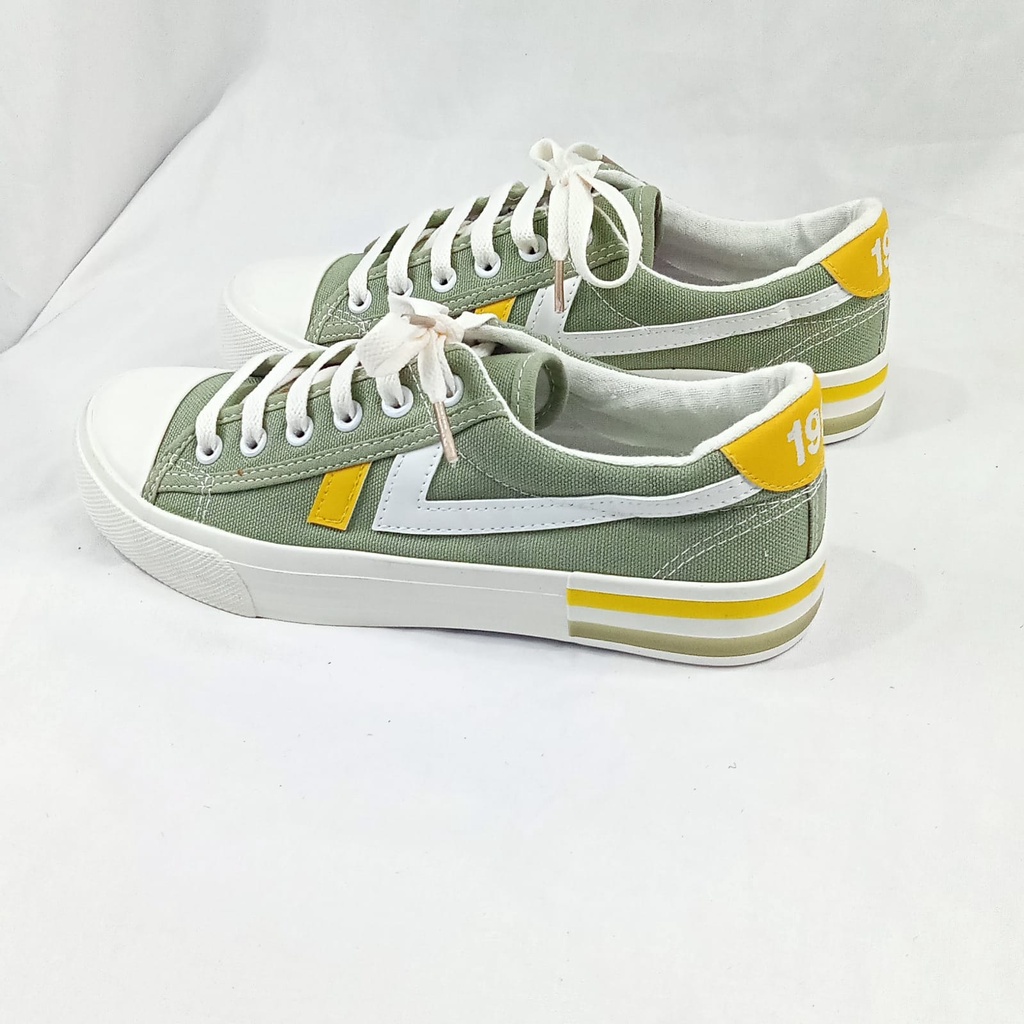 Sepatu Sneakers Kanvas Pria Wanita Style Kekinian Fashion Korea Kasual Sneaker Import Shoes Azgalery SPT-13