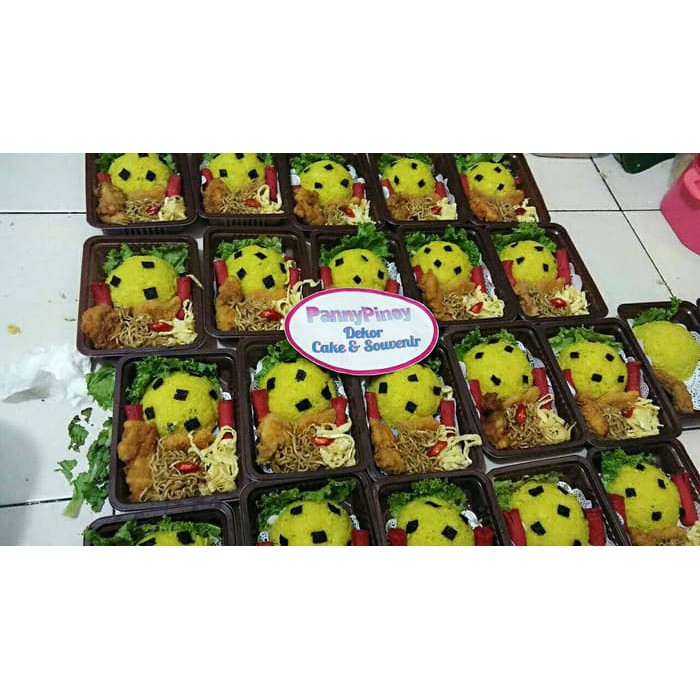 

Nasi Bento Karakter Bola