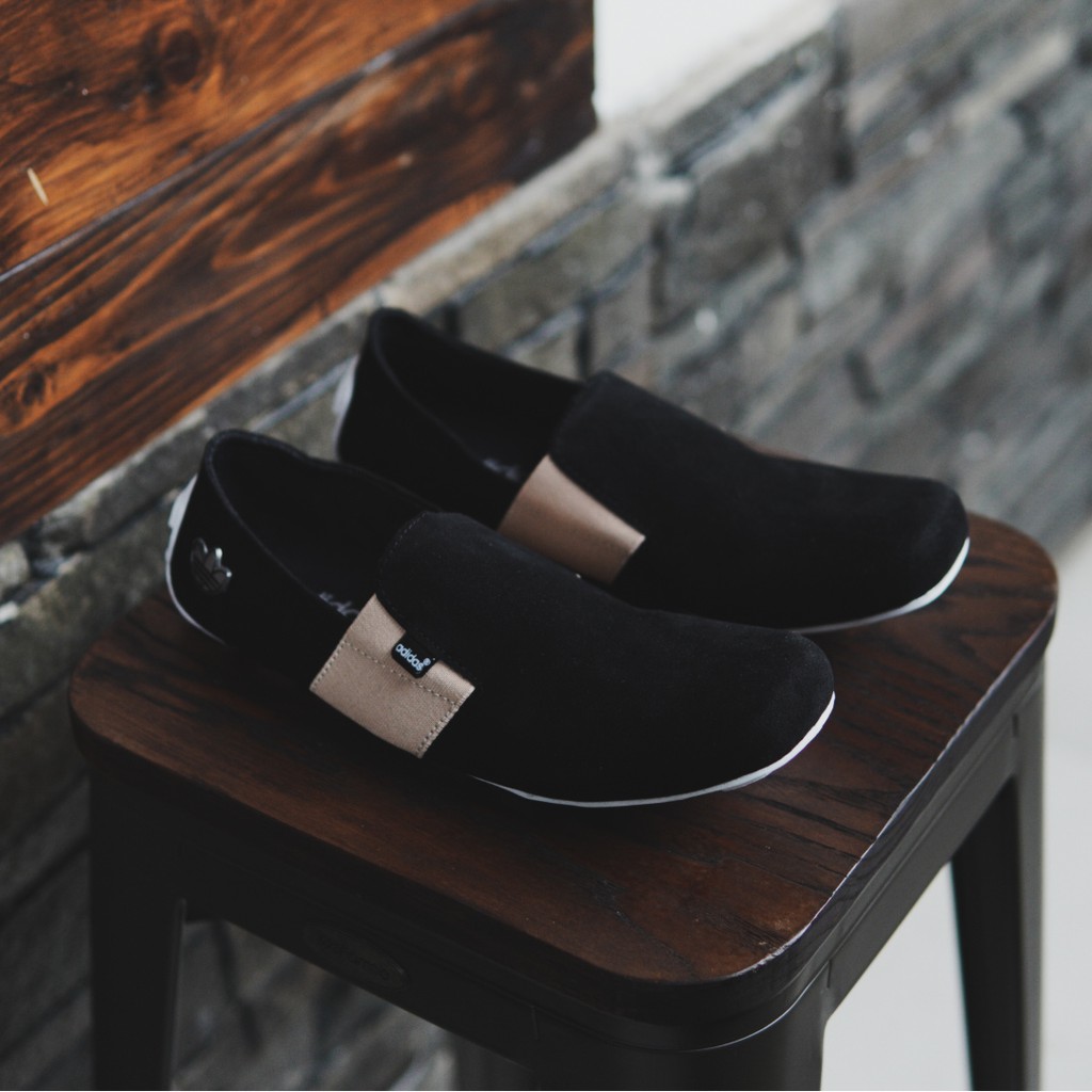 [BISA COD] SEPATU PRIA KASUAL ADIDAS ASENSIO SLIP ON SUEDE TERMURAH