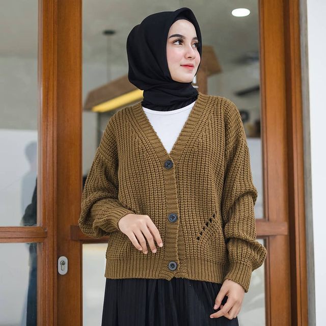 Cardigan Rajut Wanita Tebal