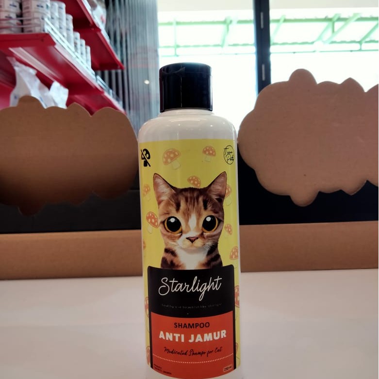 Shampoo kucing STARLIGHT anti Jamur 250ml shampo anti jamur