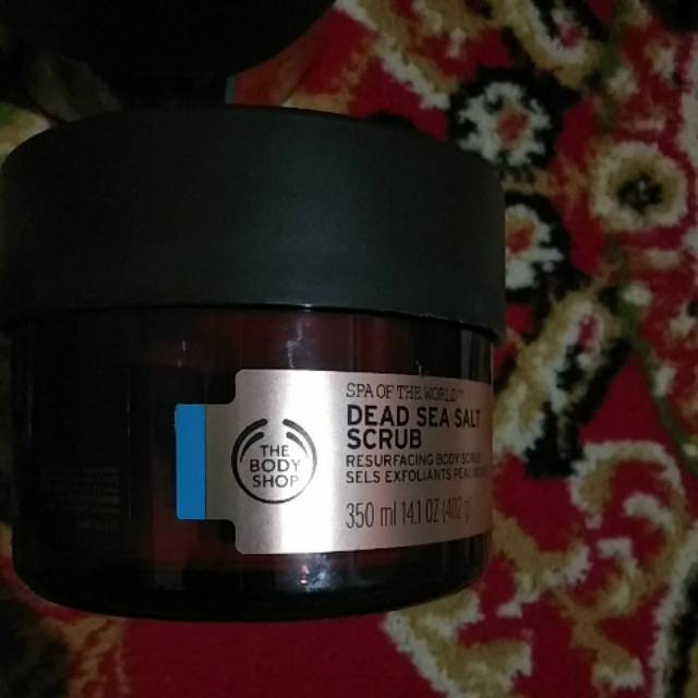 The Body shop Dead sea salt body scrub