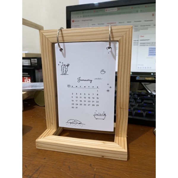 

Kalender Aesthetic 2025 Kalender Meja Frame Kayu