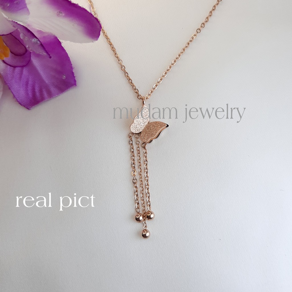 Kalung Rantai Titanium Kupu - Kupu Dengan 3 Bandul Bulat Tersedia Warna Rose gold, Gold dan Silver