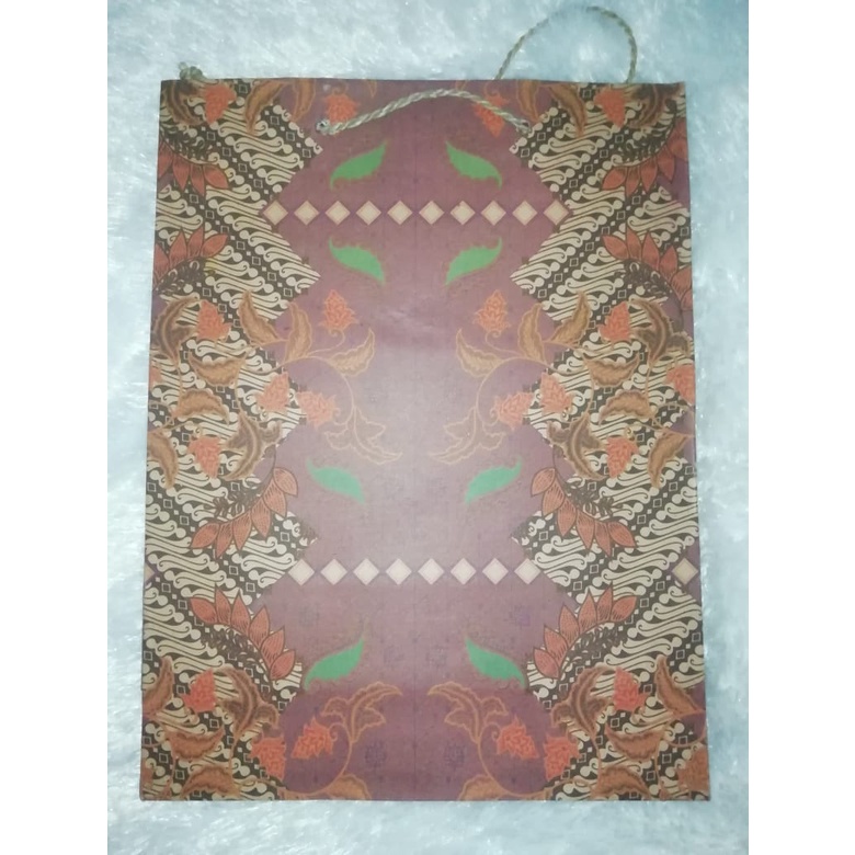 

Paper Bag Batik Besar / Goodie Bag Batik