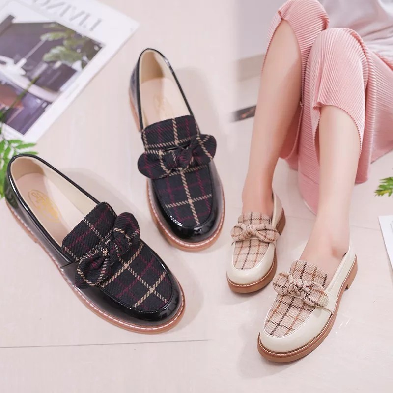 SEPATU WANITA SLIP ON PITA 7634256862