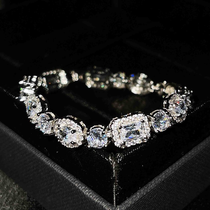 [Ready Stock]Fashion S925 Sterling Silver Inlaid Diamond Bracelet