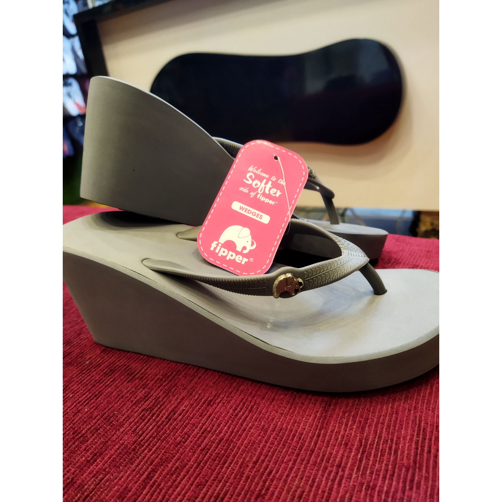 Sendal Wanita Fipper Wedges Grey
