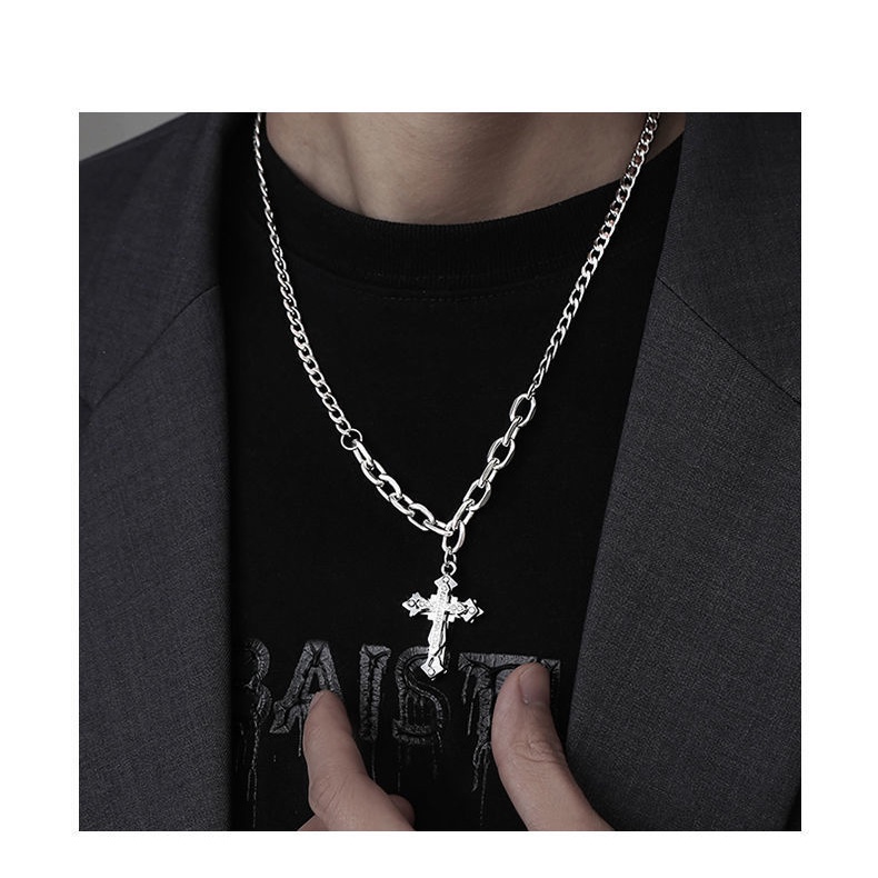 Kalung Rantai Liontin Salib Bahan Stainless Steel Aksen Berlian Imitasi Gaya Hip-Hop Untuk Pria