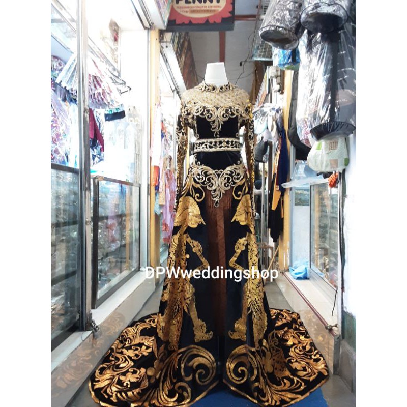 Kebaya Bludru Wayang