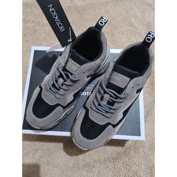 Sepatu BTS Jungkook Muro Botagon size 24,5cm