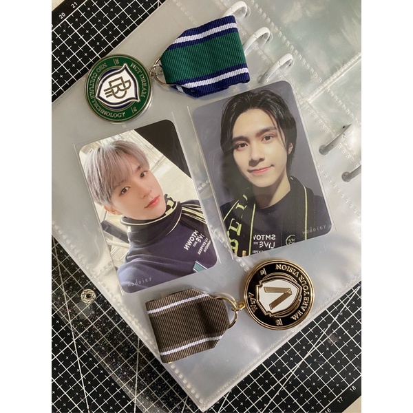 emblem badge jeno hendery md merchandise smcu nct wayv smtown
