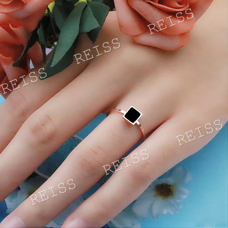 Cincin Titanium Persegi Geometris Klasik Rose Gold Dengan Cincin Jari Indeks Shell Hitam Stainless