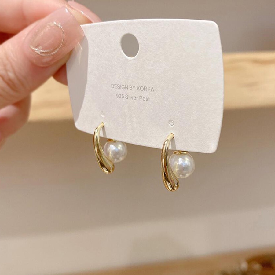 Anting Kait Gantung Bahan Sterling Silver 925 Plating Gold Hias Mutiara Gaya Simple Untuk Wanita