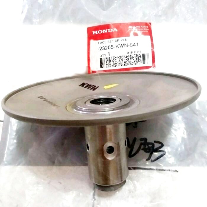 Pulley Pully Puly Poly Poli Face Set Driven  PCX Vario 125 150 KWN Original AHM