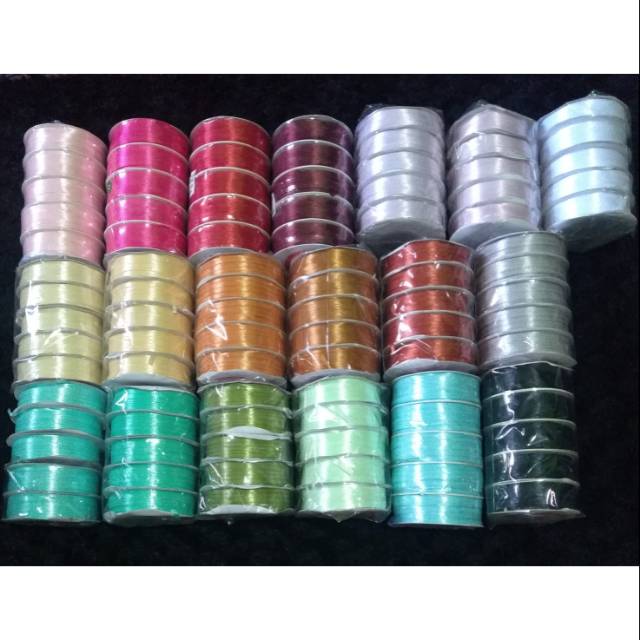 

Pita satin 1/8" / 3 mm / 0,3 cm
