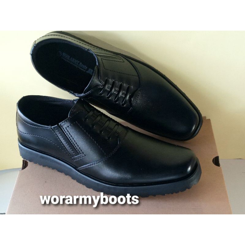 Sepatu Pdh Pendek dob Semir sol tebal by Wor army Boots