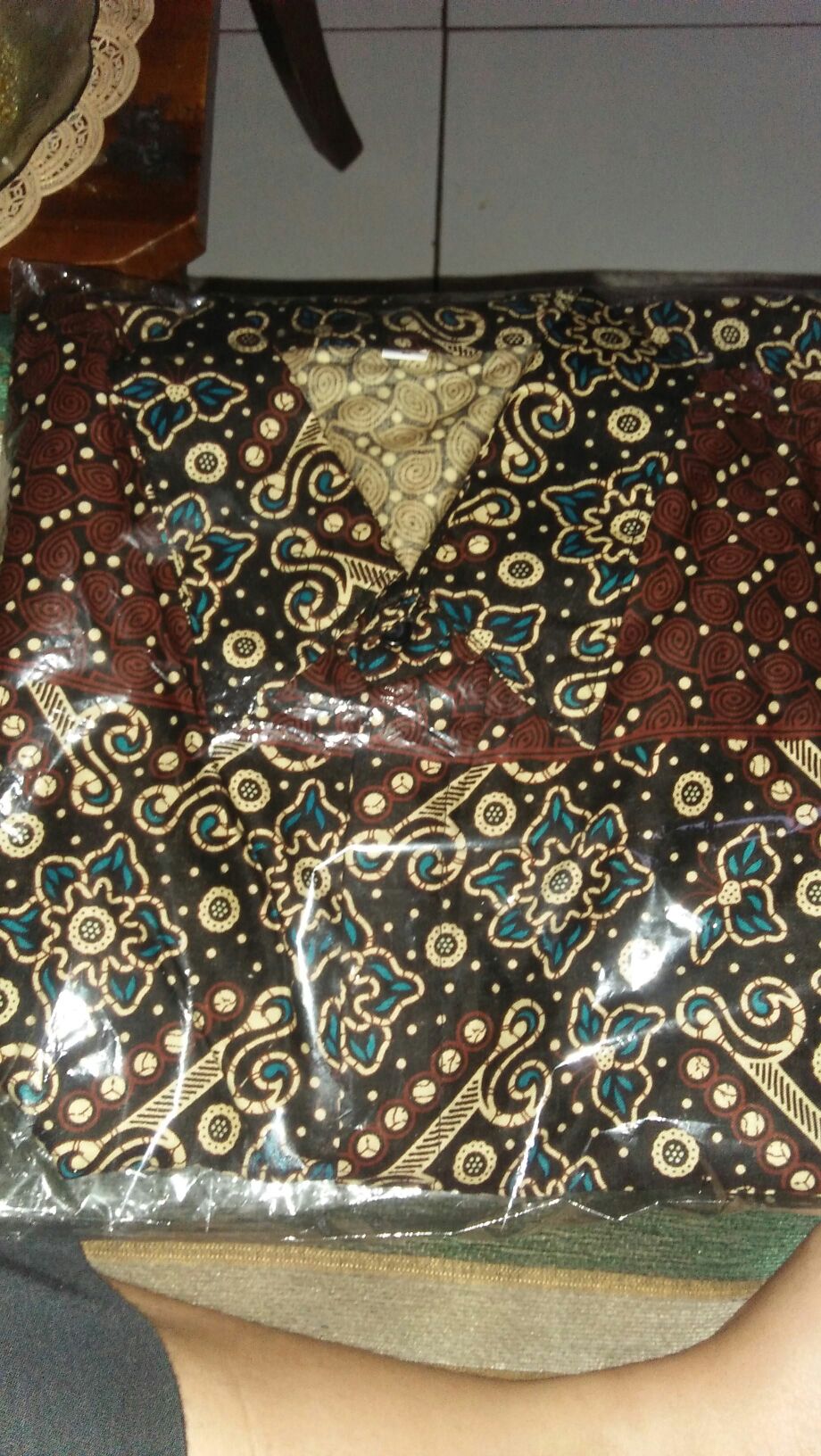 Promo , Baju Kemeja Batik Modern Hitam/abu/merah/coklat/ungu/biru