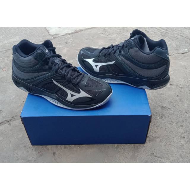 Sepatu Volly Mizuno Thunder Blade 2 Mid Black Silver