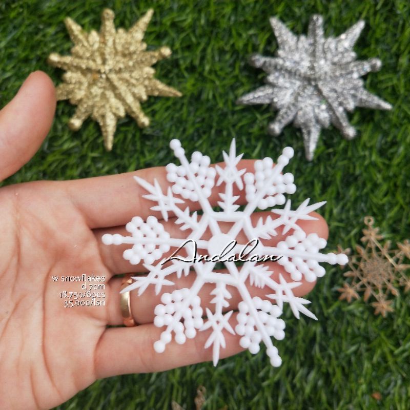 

White Snowflakes