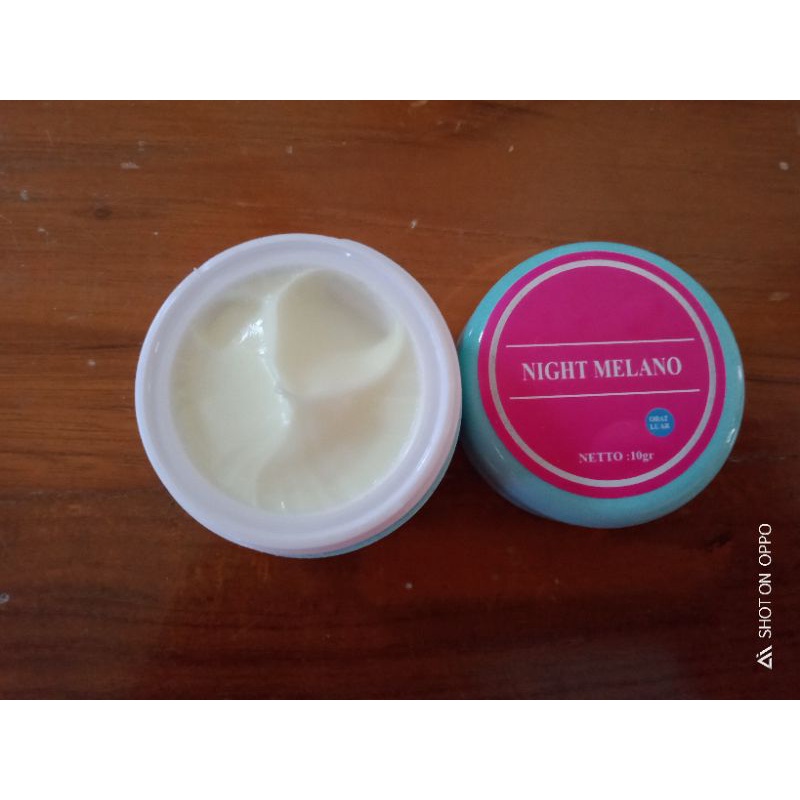 CREAM MALAM MELANO FARMASI ULTHYME
