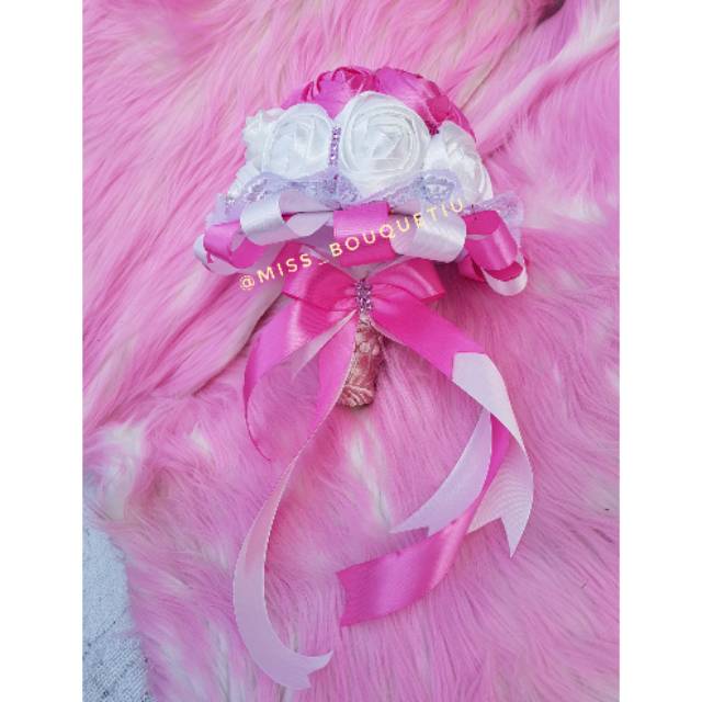 

Buket wedding/buket pita