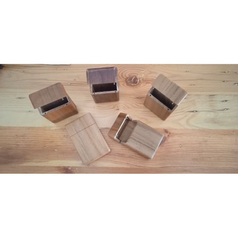 tempat rokok kayu