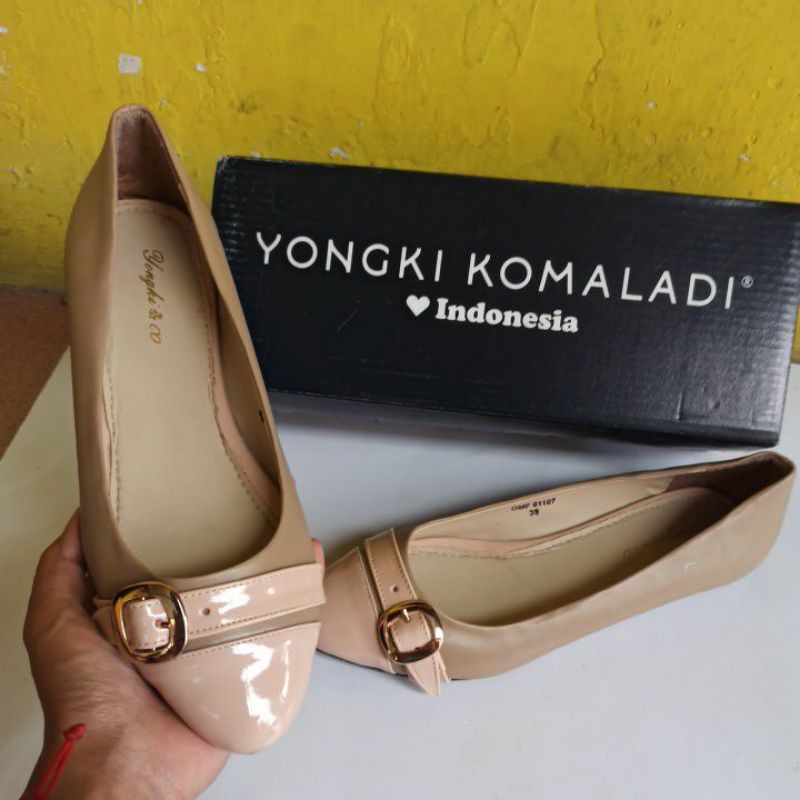flat shoes YONGKI KOMAladi