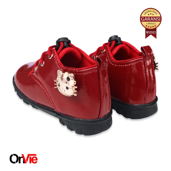 Sepatu Boots Anak Perempuan Hitam Putih Bertali Glossy Motif Hello Kitty