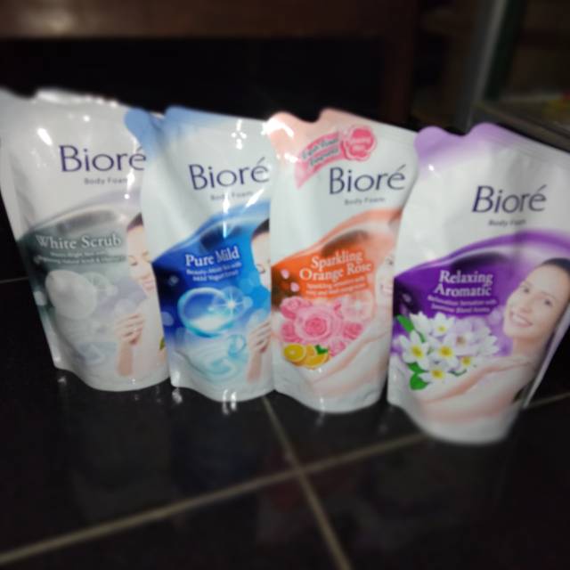 Biore body foam sabun mandi cair 450 / 400 ml