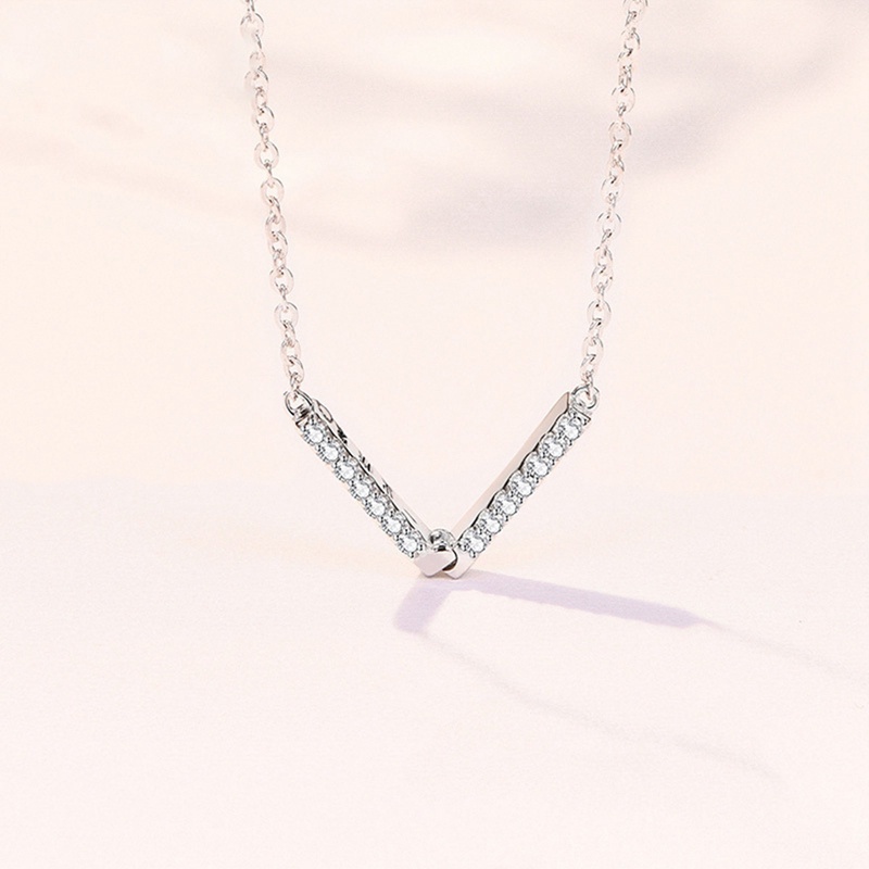 Kalung Rantai Sterling Silver 925 Dengan Liontin Kristal Zircon AAA Bentuk V Untuk Wanita
