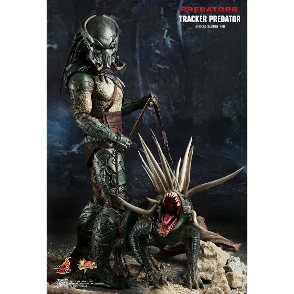 HOT TOYS TRACKER PREDATOR WITH HOUND MISB