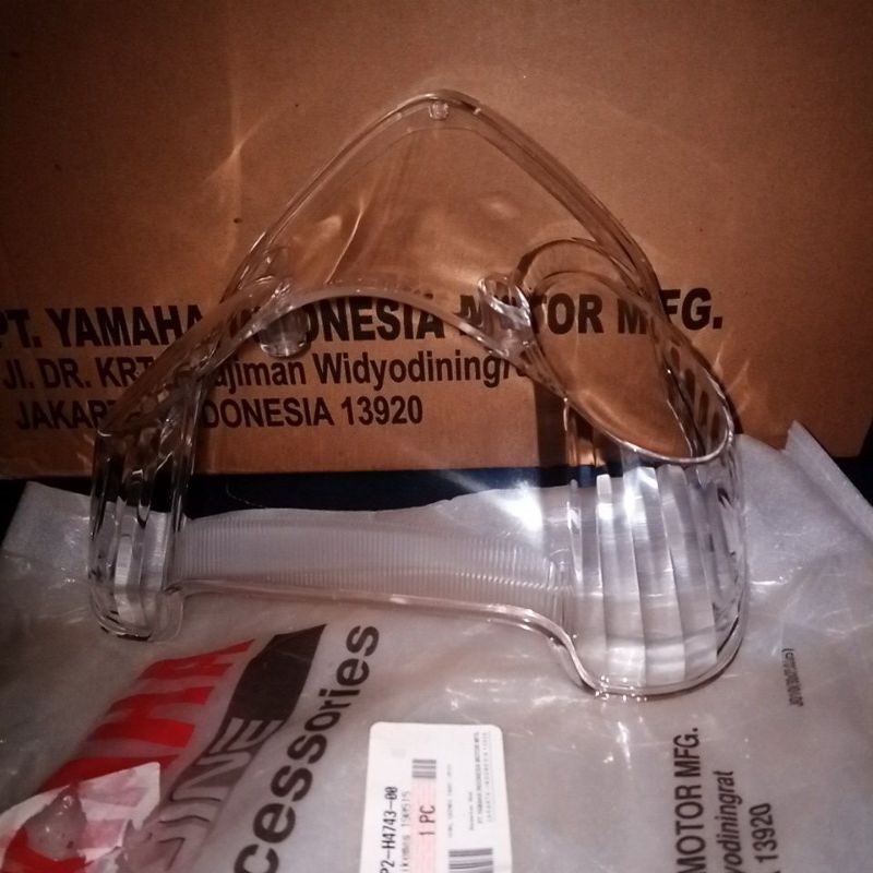 Mika Stop / Kaca Lampu Belakang Jupiter z. 2006-2008